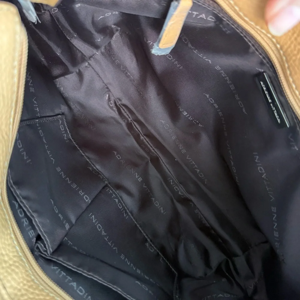 NWOT Adrienne Vittadini Leather Cheedah Print Hobo Bag